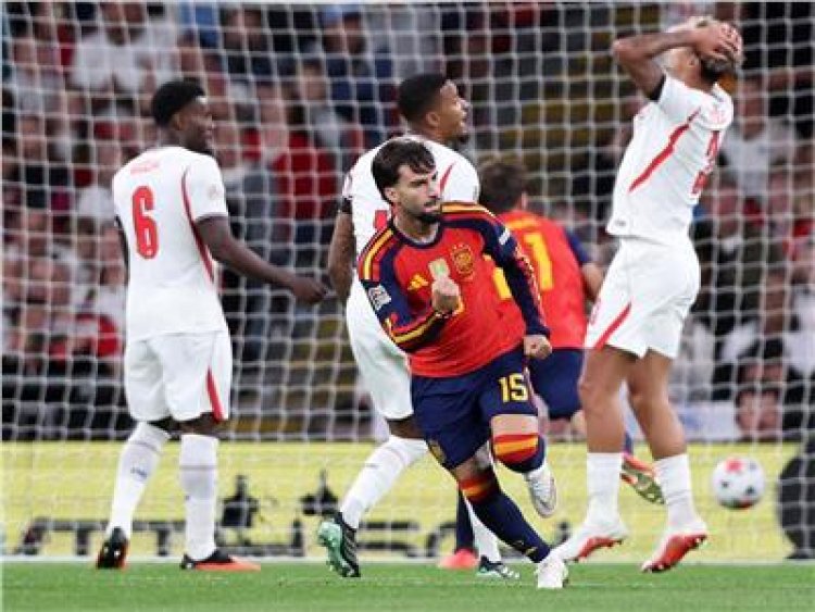 بعد مباراة مثيرة.. منتخب إسبانيا يفوز على إنجلترا بثلاثية في دوري أمم أوروبا