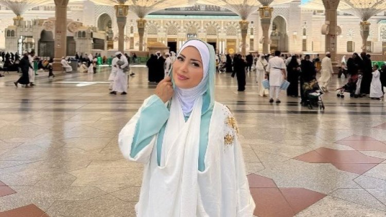 نسرين طافش تتحدث عن تجربتها مع العمرة: لحظة صفاء روحي.. ودعائي كان دائمًا للآخرين
