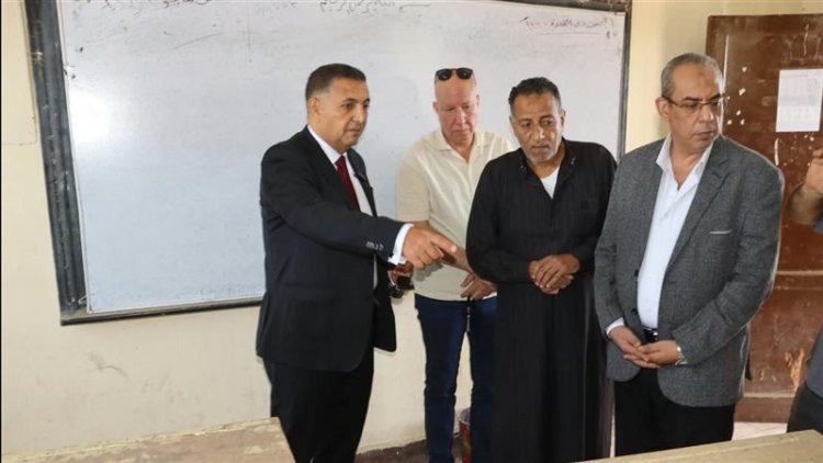 محافظ القليوبية يكشف أسباب إعفاء مدير مدرسة برقطا وموقف مديرة كفر الجزار