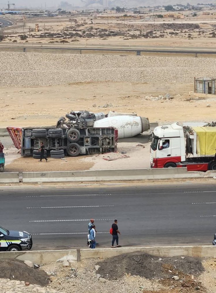 مصرع شخصين وإصابة أخرين  فى  حادث اصطدام سيارة نقل بملاكى  بنفق الأوتوستراد