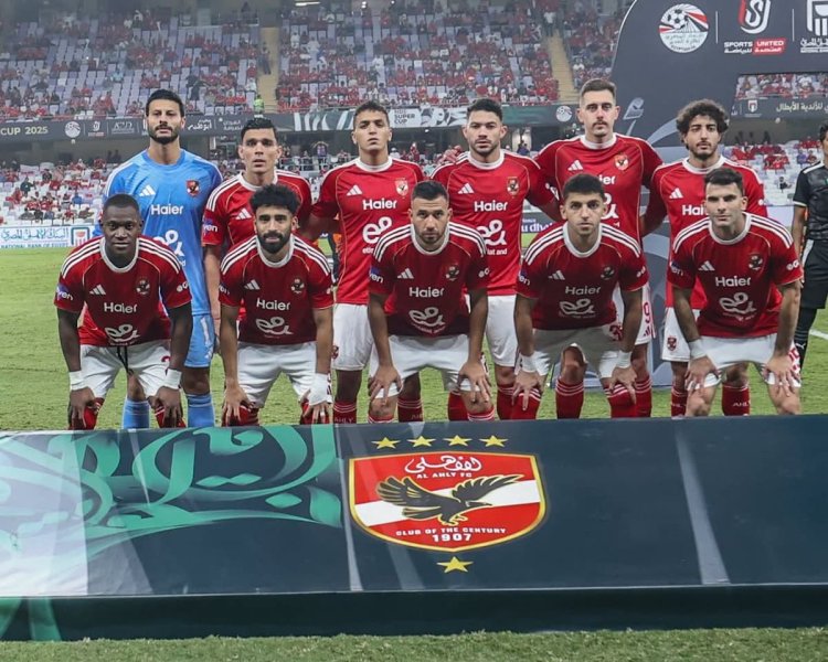 شريف يقود هجوم الأهلي أمام شبيبة القبائل في دوري الأبطال 