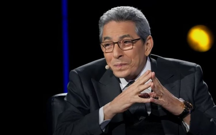 مش وقت  استعراض.. محمود سعد ينتقد التصوير أمام الكعبة