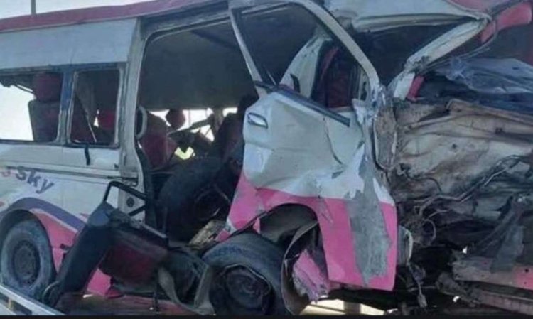 إصابة 17 طالبًا في انقلاب حافلة مدرسية بطريق السويس