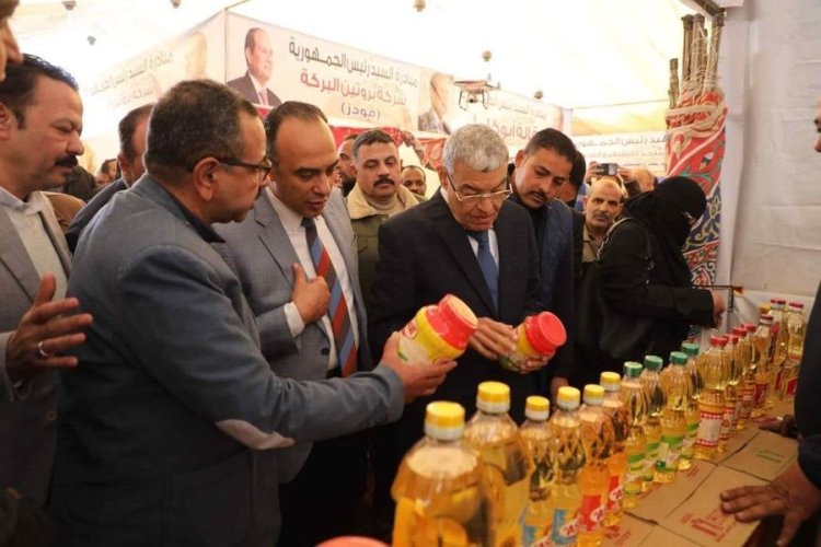 محافظ المنيا يفتتح معرض «أهلًا رمضان»