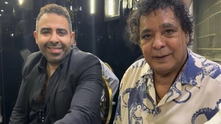 محمد عدوية يشارك صورة مع الكينج محمد منير ويعلق: حبيبي وأبويا التاني