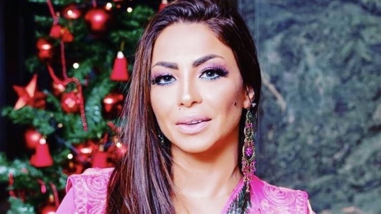 بعد عزاء والدتها في مصر .. دوللي شاهين توجه رسالة  للمعزين: بشكركم من كل قلبي