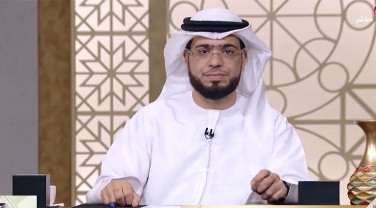 رداً على مزاعم شرائه كلية إبراهيم شيكا.. وسيم يوسف: هل هتيجي من مصر عبر الـ "دي إتش إل؟"
