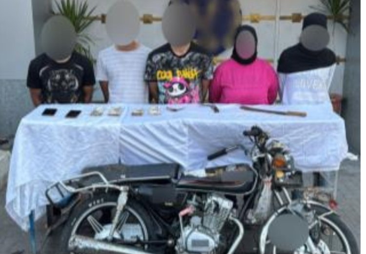 ضبط 8 أشخاص بينهم 4 سيدات لسرقتهم أموال وذهب من داخل شقتين وسيارة بالقاهرة