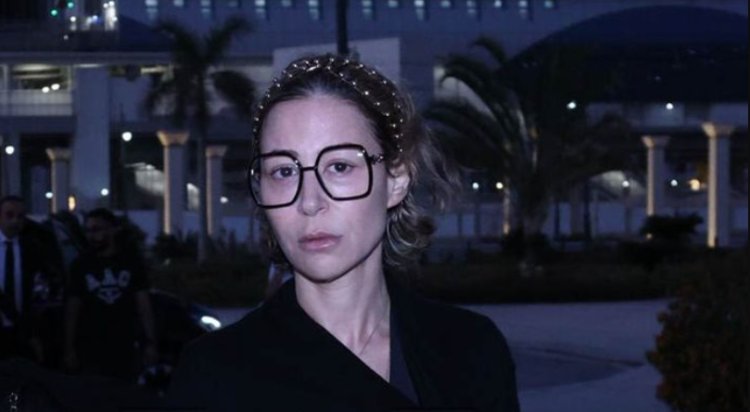 منة شلبي توجه رسالة مؤثرة لأصدقائها بعد وفاة والدها 