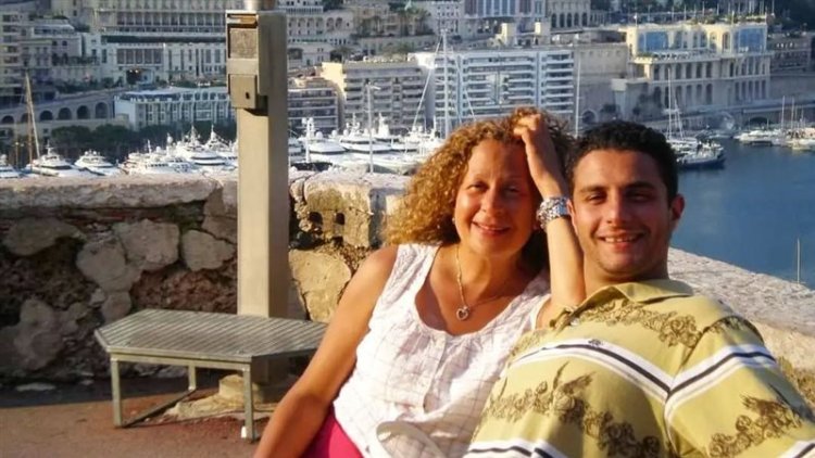 بالفيديو.. أحمد الفيشاوي يستعيد ذكريات والدته سمية الألفي بلحظة مؤثرة ويشعل تفاعل الجمهور