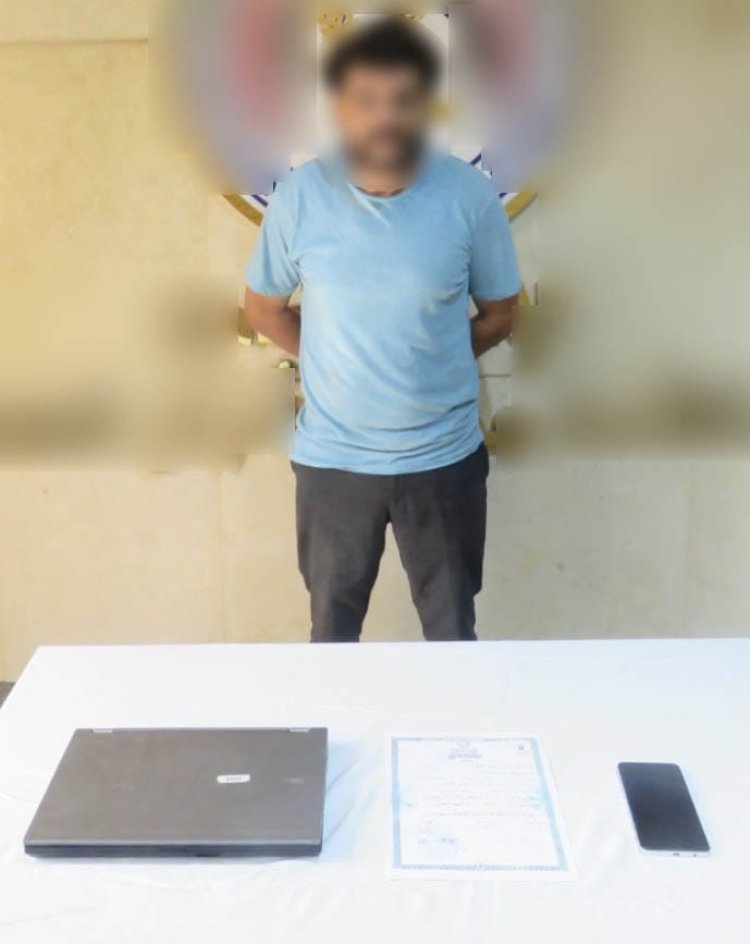 القبض على نصاب بالجيزة استولى على أموال مواطن بزعم قدرته على نقل نجله لإحدى الجامعات الخاصة