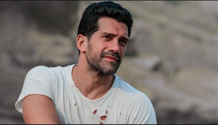 أحمد مجدي يعلن وفاة زوج عمته ويطلب الدعاء له