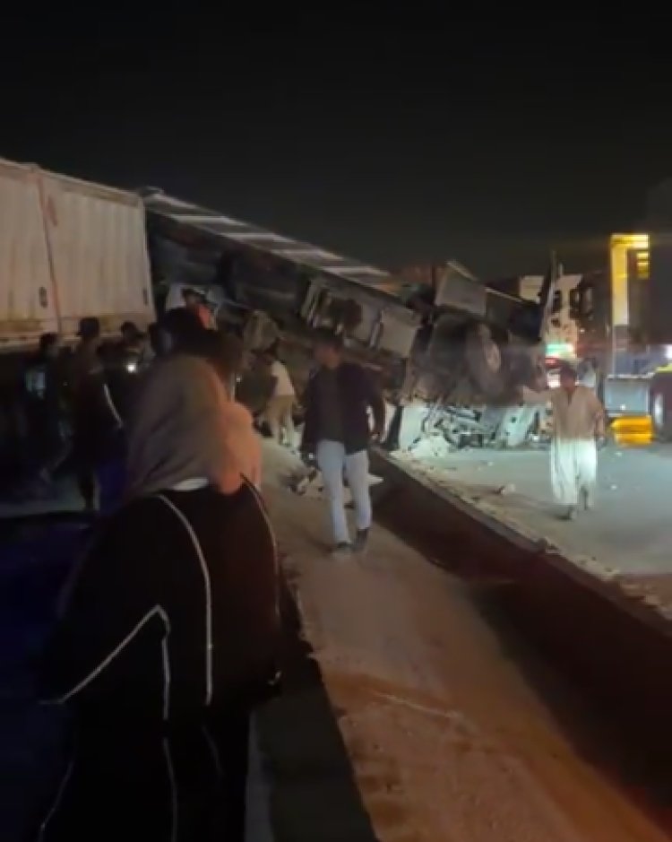 حادث تصادم مروع بين عدد من السيارات بطريق السويس بمدينة بدر