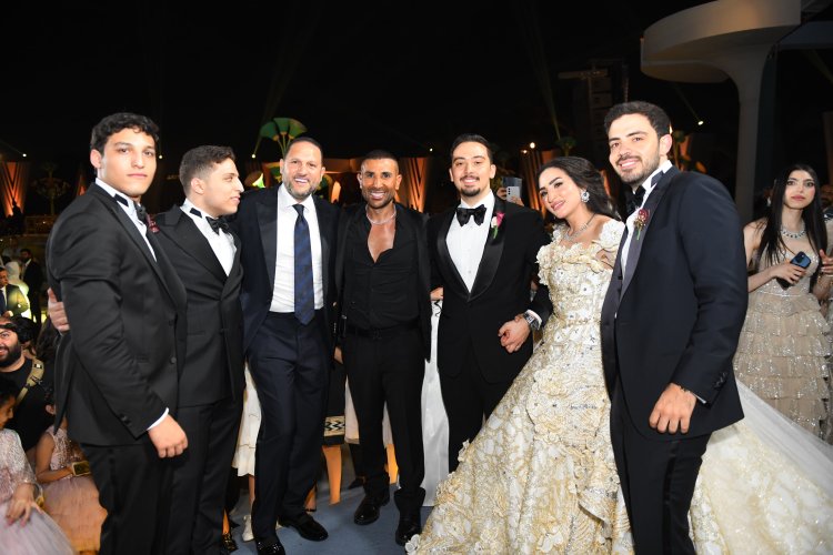 الفنان عماد زيادة وزوجته وأحمد سعد بحفل زفاف نجل النائب أشرف رشاد