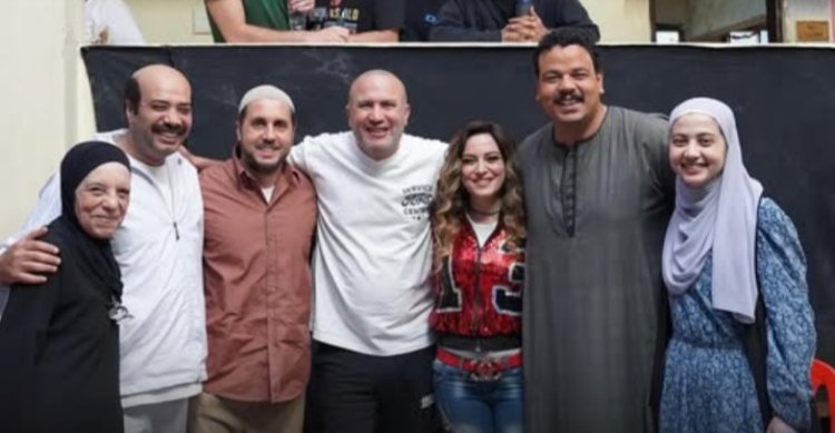 حاتم صلاح يوجه رسالة للجمهور بعد صدارة «برشامة» لشباك التذاكر