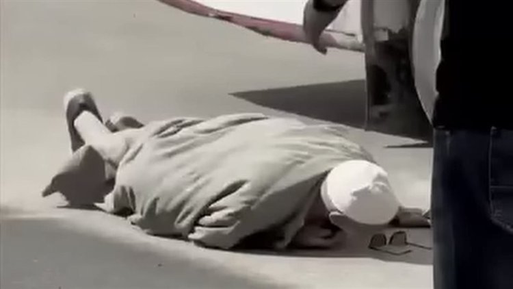 إخلاء سبيل السائق والكمسري في واقعة سقوط مسن من أتوبيس بالمنصورة