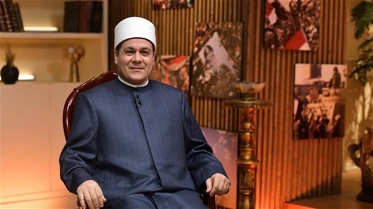 «التراجع عن الخطأ فضيلة».. مظهر شاهين يدعو إلى قبول اعتذار مها الصغير ومسامحتها