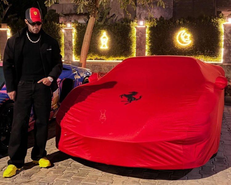 عشان معملش مسلسل.. محمد رمضان يصالح نفسه بـ فيراري جديدة ويحير الجمهور