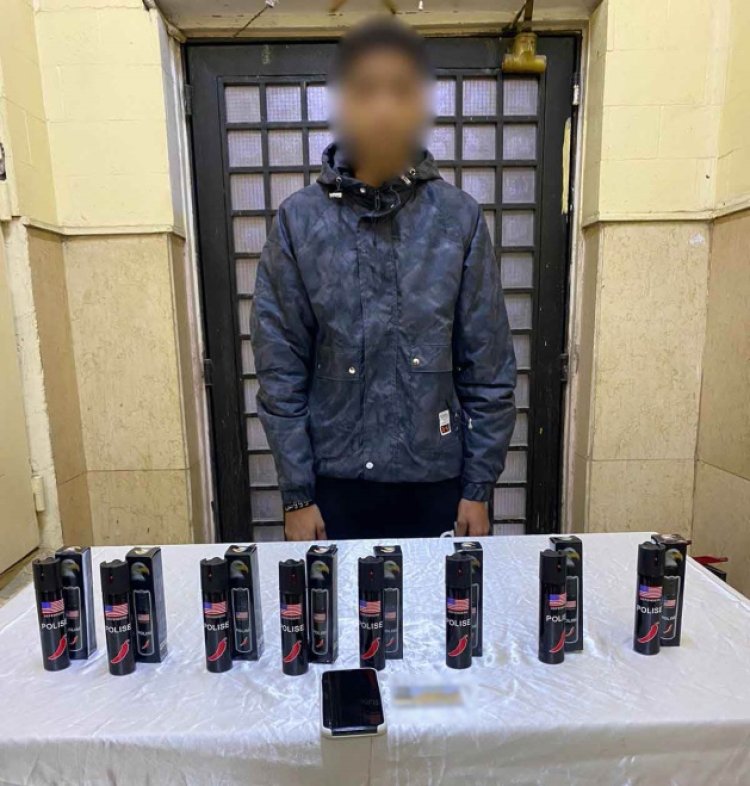 ضبط طالب بالقاهرة لبيع صواعق كهربائية عبر مواقع التواصل الاجتماعي