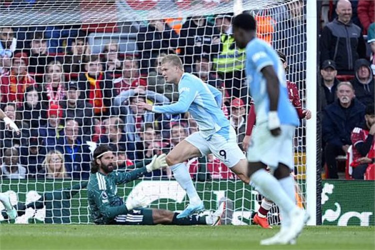 بعشرة لاعبين.. ليفربول يتلقى خسارته الأول في الدوري أمام مانشستر سيتي