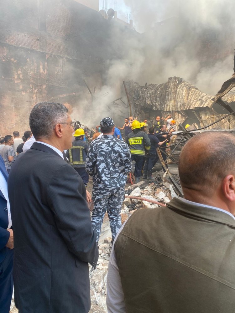 حريق هائل داخل مخزن دهانات بمنطقة البراجيل بالجيزة.. والحماية المدنية تتدخل