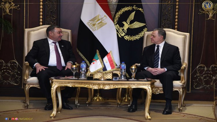 لبحث التعاون...وزير الداخلية يستقبل نظيره الجزائري 