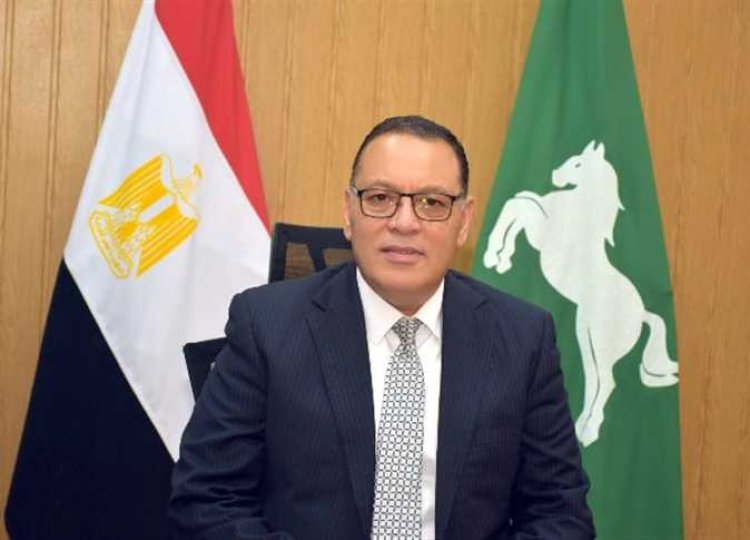 تموين كفر صقر يضبط 10 طن ملح مجهول المصدر داخل أحد مصانع الألبان