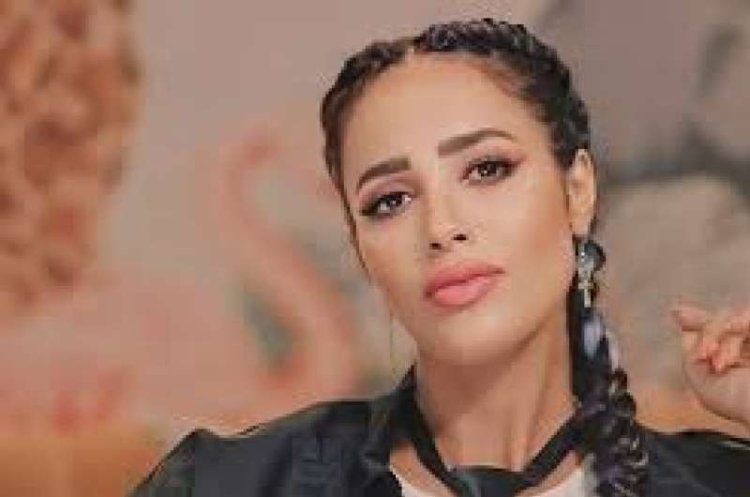 "قلبي وجعني عليك أوي".. رنا سماحة تدعو لابنها بالشفاء