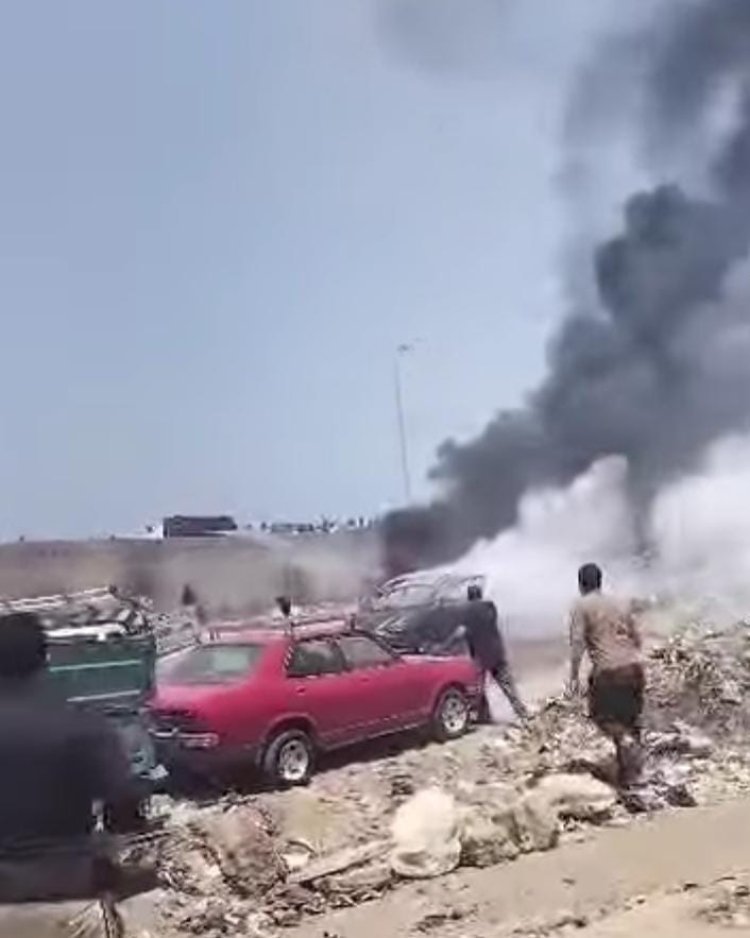 حريق جراج سيارات بشبرا الخيمة.. النيران تلتهم 4 سيارات وإخراج 12 أخرى