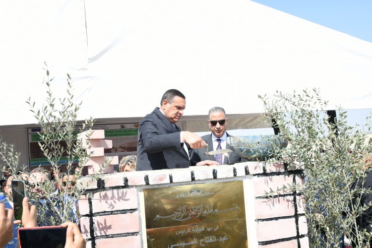 وزير التنمية المحلية ومحافظ الفيوم وممثلة الاتحاد الأوروبي يضعون حجر الأساس لمشروع المجمع الصناعي