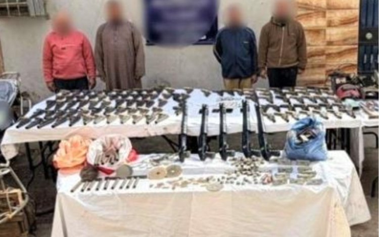 مقتل عنصرين جنائيين في تبادل إطلاق النيران مع قوات الشرطة بسوهاج