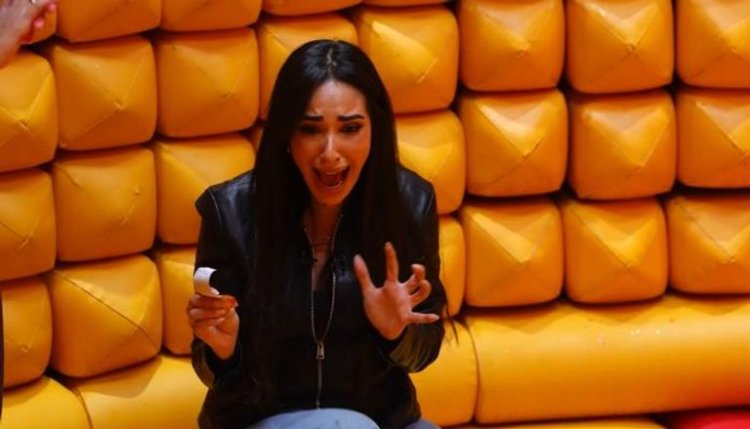 أية سماحة تعلق على أزمتها مع الصحفيين في رامز ليفل الوحش