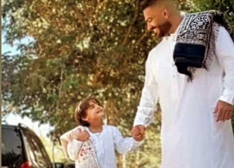محمد ثروت يطالب بالدعاء لـ ابن تامر حسني: «يارب بحق الأيام المباركة تشفيه آدم ومتعه بالصحة والعافية»