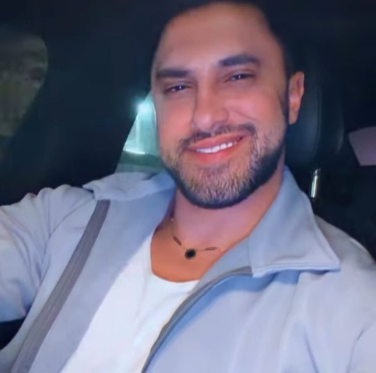 ​«ضحكة مبهجة».. محمود سعد الصغير يخطف الأنظار بـ«الجاكيت الشتوي» في أحدث ظهور