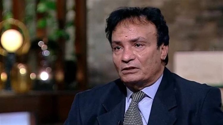 حمدي الوزير بصحة جيدة.. ونزيه مسعود يتقدم ببلاغ ضد مروّجي شائعة وفاته