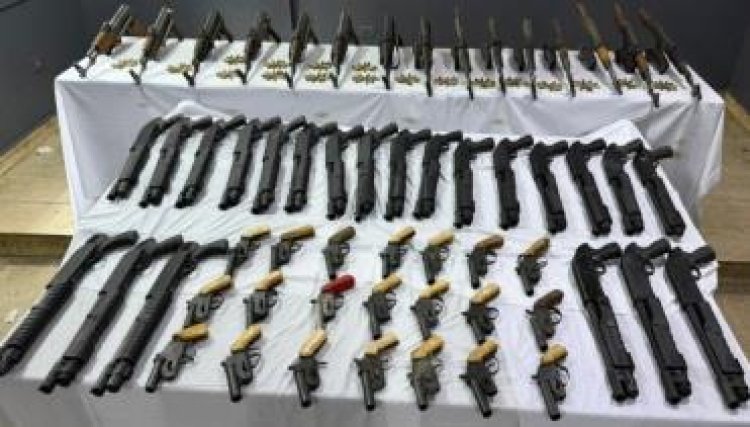 اقتحام بؤر إجرامية فى المحافظات.. مصرع عنصرين شديدي الخطورة بالأقصر وضبط مخدرات وأسلحة بـ 71 مليون جنيه 