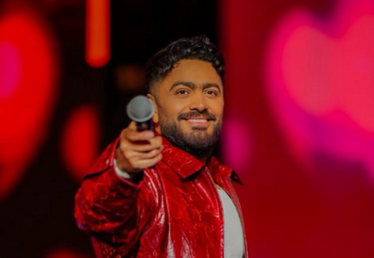 تامر حسني يكشف كواليس حفل ليلة رأس السنة ويوجه رسالة لـ تامر عاشور وإليسا