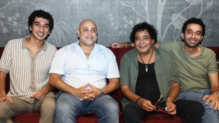 المخرج كريم الشناوي يكشف تفاصيل مثيرة عن مشاركة محمد منير بفيلمه الأخير “ضي”