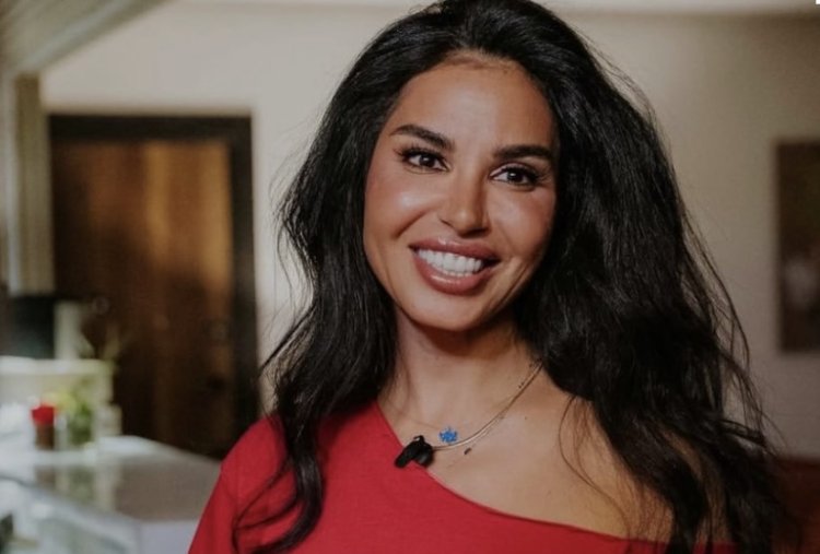 تزامنًا مع مشاركتهما في «ريد فلاج»
نسرين أمين تتحدث عن فيديوهاتها مع أحمد حاتم