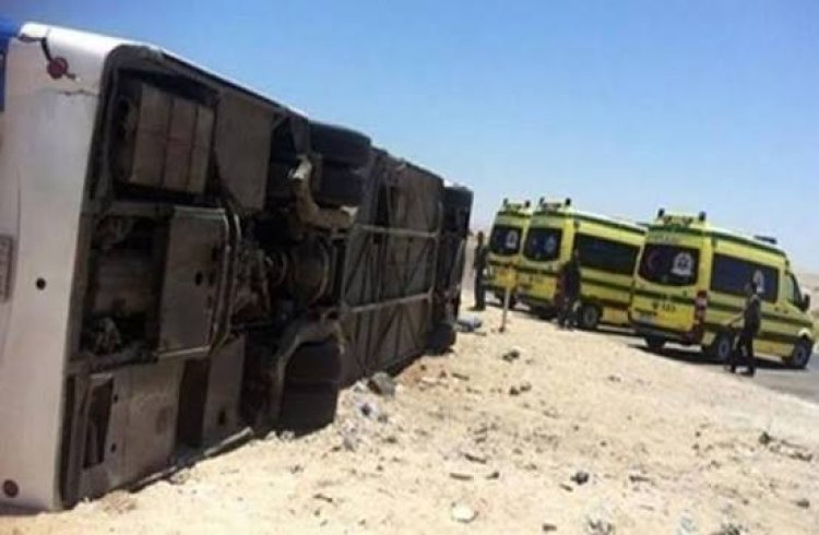 إصابة 18 طالبًا في انقلاب أتوبيس جامعي بالطريق الصحراوي الشرقي بـ المنيا