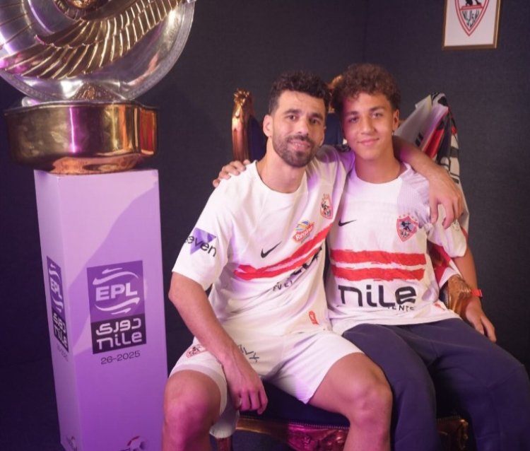 بقميص الزمالك.. عبدالله السعيد يحتفل بعيد ميلاد نجله آدم