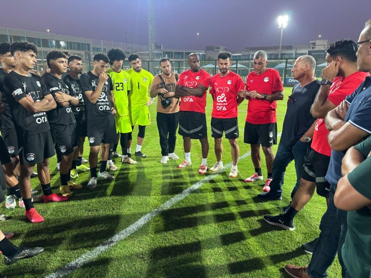 "أبوريدة" يطمئن على منتخب الشباب قبل سفره لمواجهة المغرب وديا