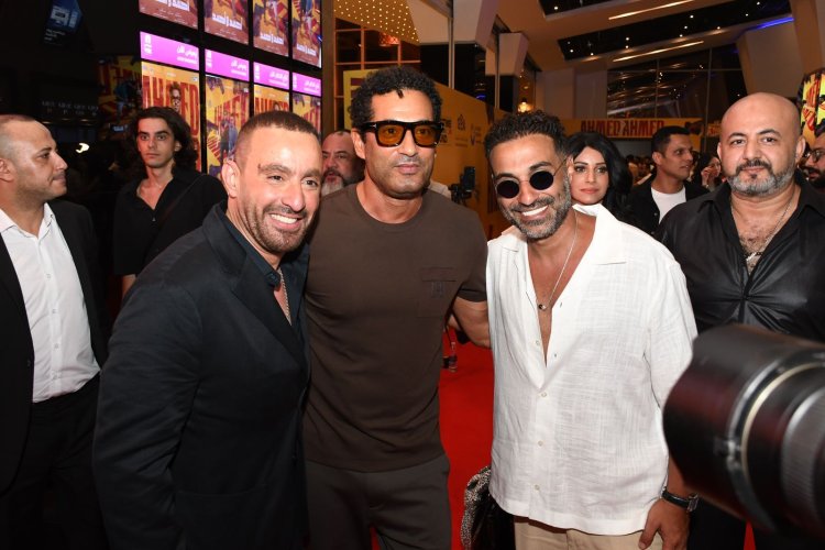 بعد أداءهما فريضة الحج سويًا.. عمرو سعد يشارك أحمد السقا  فى العرض الخاص لفيلم " أحمد وأحمد "