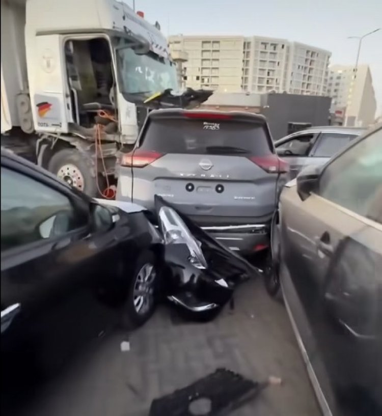 إصابة 2 وتحطم 11 سيارة فى حادث معرض السيارات بالقطامية
