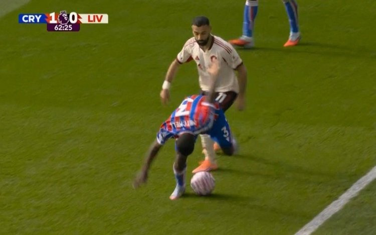 كريستال بالاس يذيق ليفربول خسارته الأولى في الدوري الإنجليزي