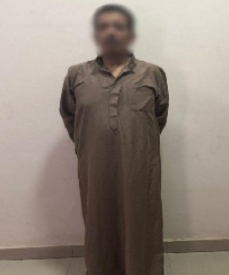 القبض على عامل لقيامه بالتعدى بالضرب على نجلة شقيقه بالخصوص