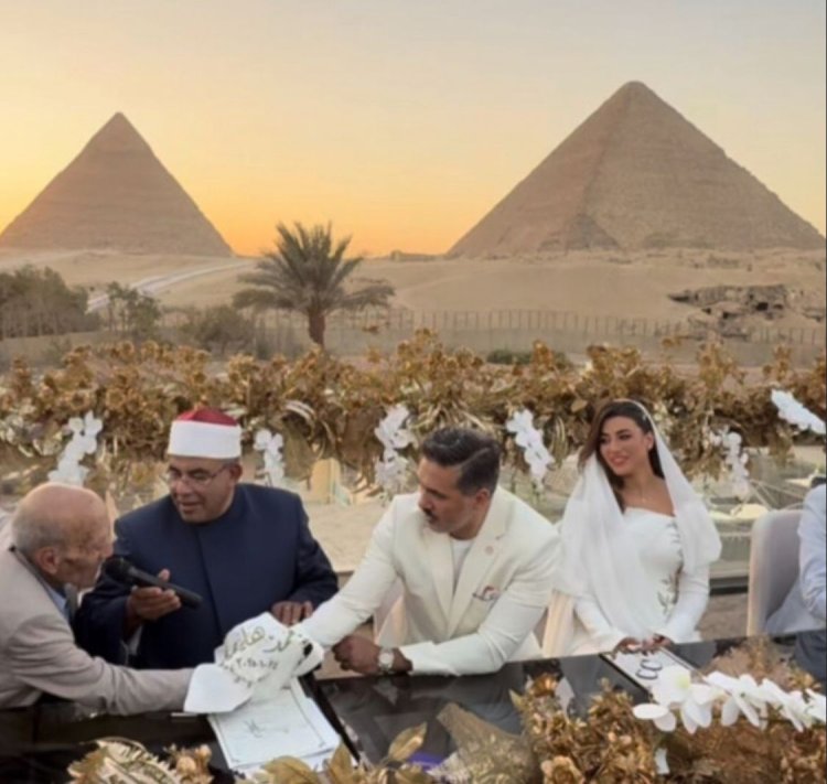 7000 سنة تشهد على عقد قران المطربة هايدي موسى على الإعلامي الرياضي محمد غانم عند سفح الأهرامات