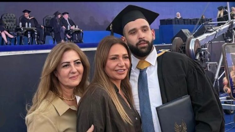 ليلى علوي تحتفل بتخرج نجلها خالد برسالة مؤثرة: الفرحة دي مفيش زيها أبداً
