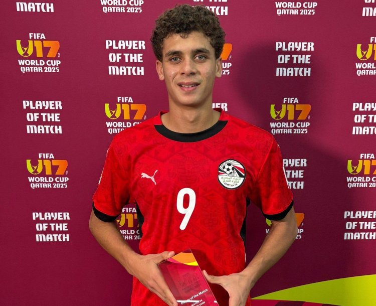 تطورات مفاوضات برشلونة لضم موهبة الأهلي حمزة عبدالكريم