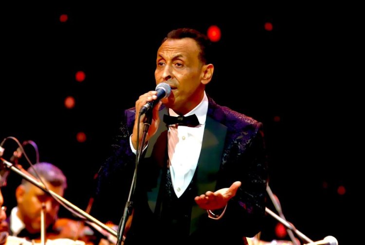 محمد الطوخي يشارك في احتفالية دار الأوبرا المصرية بعيدها الـ38 وسط أكثر من 500 فنان